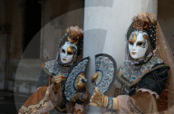FEATURE - Ob nun Karneval, Fasching oder Fasnacht - Die Welt feiert die Narrenzeit