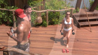 FEATURE - Geschlechter-Kampf in der Wildnis verspricht die TV-Show Survival of the Fittest