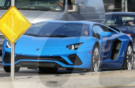 EXKLUSIV - Justin Bieber fährt seinen neuen Lamborghini in Beverly Hills aus