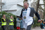 FEATURE -  Pancake Rennen in Grossbritannien