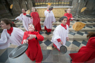 FEATURE -  Pancake Rennen in Grossbritannien