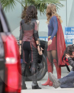PEOPLE - Supergirl Melissa Benoist friert auf dem Filmset 