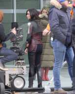 PEOPLE - Supergirl Melissa Benoist friert auf dem Filmset 