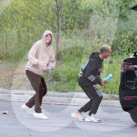 EXKLUSIV - Energiebündel: Jaden Smith albert mit einem Kumpel herum
