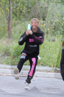 EXKLUSIV - Energiebündel: Jaden Smith albert mit einem Kumpel herum