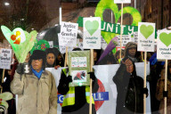 NEWS - London: Allmonatlicher Schweigemarsch für die Opfer von Grenfell