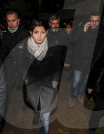 NEWS - Erdloch in Rom riss parkende Autos in die Tiefe