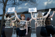 NEWS - PETA Flash Mob zum Auftakt der London Fashion Week