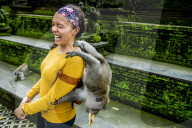 FEATURE - Bali: Affen im Tempel bei Ubud