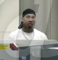 EXKLUSIV - Tyga bei der Sicherheitskontrolle am Flughafen von LA