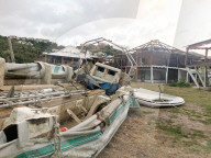 NEWS - Zu arm: Auch fünf Monate nach Sturm "Irma" ist auf Sint Maarten  noch alles zerstört