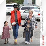 PEOPLE - Johnny Hallyday mit Laeticia und Elyette Boudou