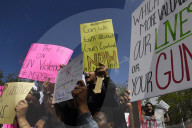 NEWS - Florida: Massenproteste für ein schärferes Waffengesetz