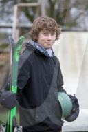 FEATURE - Ein Teenager baut sich eine Skipiste im Garten in Sleaford