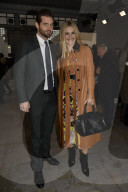 PEOPLE - Mailand Fashionweek: Michelle Hunziker mit Tomaso und weiteren Promis bei Trussardi