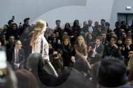 PEOPLE - Mailand Fashionweek: Michelle Hunziker mit Tomaso und weiteren Promis bei Trussardi