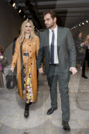 PEOPLE - Mailand Fashionweek: Michelle Hunziker mit Tomaso und weiteren Promis bei Trussardi