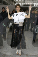 PEOPLE - Mailand Fashionweek: Michelle Hunziker mit Tomaso und weiteren Promis bei Trussardi