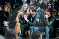PEOPLE - Mailand Fashionweek: Michelle Hunziker mit Tomaso und weiteren Promis bei Trussardi