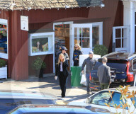 EXKLUSIV - Gwyneth Paltrow führt eine unterhaltendes Telefonat