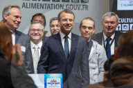 NEWS - Paris: Emmanuel Macron an der Agrikultur Show