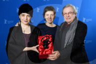 PEOPLE - Berlinale: Promis posieren an der Abschlussgala