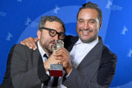 PEOPLE - Berlinale: Promis posieren an der Abschlussgala