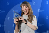 PEOPLE - Berlinale: Promis posieren an der Abschlussgala