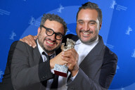 PEOPLE - Berlinale: Promis posieren an der Abschlussgala