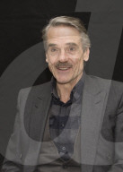 PORTRAIT - Jeremy Irons