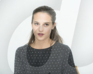 PORTRAIT - Alicia Vikander