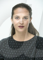PORTRAIT - Alicia Vikander