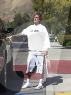 EXKLUSIV - Justin Bieber übt den Abschlag