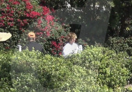 EXKLUSIV - Justin Bieber übt den Abschlag