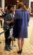 PEOPLE - Schwangere Herzogin Catherine besucht das "Royal College of Gynaecologists" (weitere Bilder)