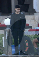 EXKLUSIV - Zayn Malik raucht in Miami