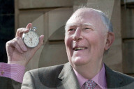 PEOPLE - Roger Bannister ist im Alter von 88 Jahren gestorben