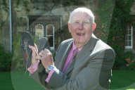 PEOPLE - Roger Bannister ist im Alter von 88 Jahren gestorben