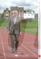 PEOPLE - Roger Bannister ist im Alter von 88 Jahren gestorben
