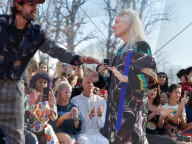 PEOPLE - Paris Fashion Week: Vivienne Westwood auf dem Catwalk