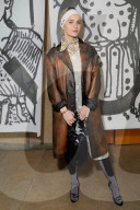 PEOPLE - Promis bei der Miu Miu Modenschau in Paris
