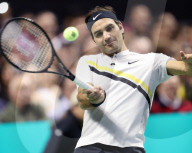 PEOPLE - Für den guten Zweck spielt Roger Federer mit Bill Gates Tennis