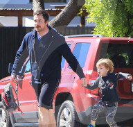 EXKLUSIV - Christian Bale bringt den Nachwuchs zur Schule