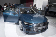 NEWS - Eröffnung des Autosalon in Genf