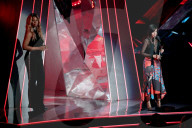 PEOPLE - iHeart Radio Music Awards - Die Show