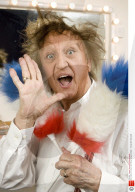 PEOPLE - Der britische Komödiant Ken Dodd stirbt im Alter von 90 Jahren