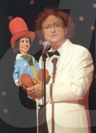PEOPLE - Der britische Komödiant Ken Dodd stirbt im Alter von 90 Jahren