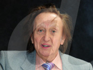 PEOPLE - Der britische Komödiant Ken Dodd stirbt im Alter von 90 Jahren
