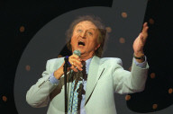 PEOPLE - Der britische Komödiant Ken Dodd stirbt im Alter von 90 Jahren