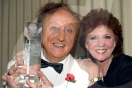PEOPLE - Der britische Komödiant Ken Dodd stirbt im Alter von 90 Jahren